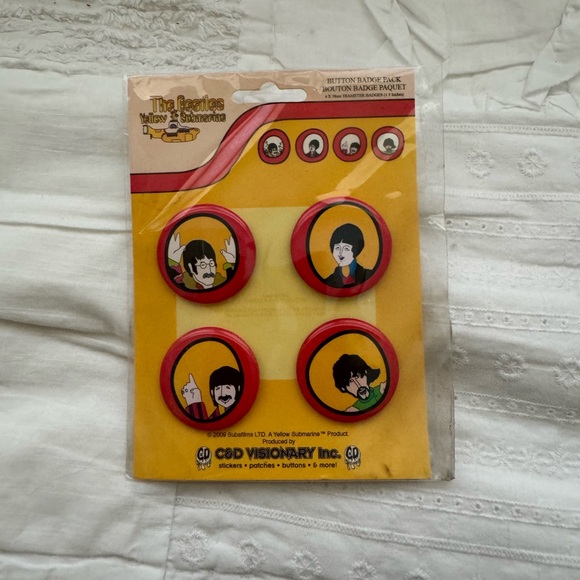 The Beatles Yellow Submarine Pins - Picture 2 of 4